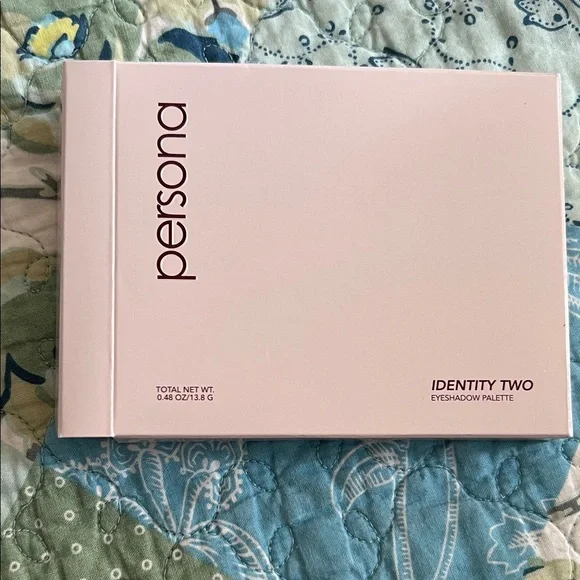 Persona Identity Two Eyeshadow palette bold colors - Picture 2 of 5